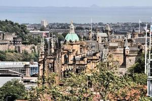 een panoramisch visie van Edinburgh in Schotland foto