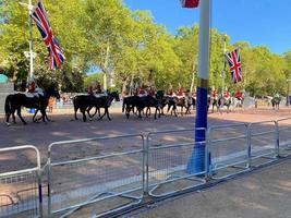 Londen in de uk in september 2022. een visie van de winkelcentrum foto