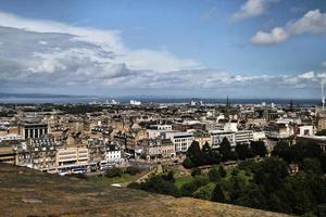 een panoramisch visie van Edinburgh in Schotland foto