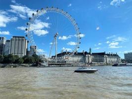 uitzicht op de rivier de Theems in londen foto