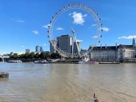 uitzicht op de rivier de Theems in londen foto