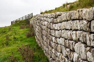 Romeins steen muur, hadriërs muur in Northumberland foto