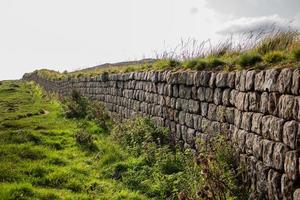 Romeins steen muur, hadriërs muur in Northumberland foto