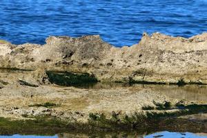 kust van de Middellandse Zee in Noord-Israël. foto