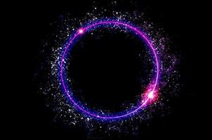 de circulaire kader is een neon licht omringd door sprankelend sterren. foto