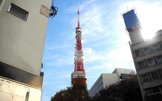 tokyo toren rood en wit kleur . foto