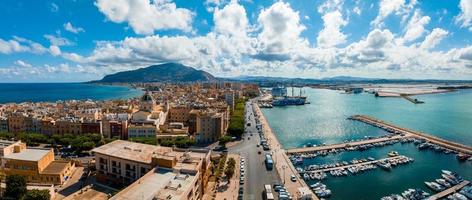 antenne panoramisch visie van trapani haven, Sicilië, Italië. foto