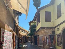 versmallen passage tussen huizen in de oud stad van Jeruzalem in de buurt naar de poort jaffa poort in de oud stad in Jeruzalem, Israël foto