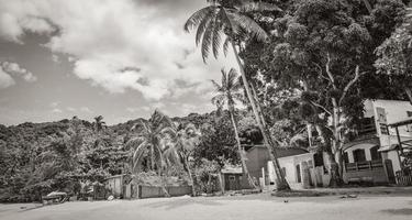 groot tropisch eiland ilha grande praia de palmas strand brazilië. foto