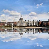 een visie van de rivier- Theems in de buurt Westminster foto