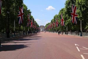 Londen in de uk in juni 2022. een visie van de winkelcentrum foto