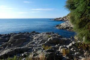 costa moedig Catalanen, robuust middellandse Zee kust in noordelijk Catalonië, Spanje foto