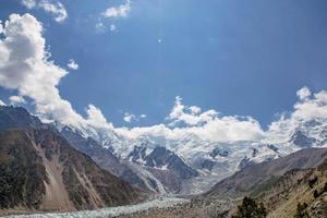 fee weiden naga parbat mooi landschap bergen visie foto