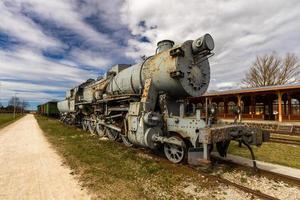 oud spoorweg auto's en sporen foto