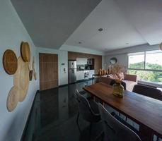 tafel in een kamer met modern ontwerp, Mexico guadalajara foto