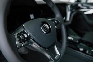 mooi zo kwaliteit auto. dichtbij omhoog visie van interieur van merk nieuw modern luxe auto- foto