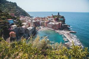 keer bekeken van vernazza in cinque terrein, Italië foto