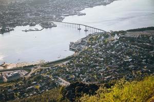 keer bekeken van tromso, Noorwegen van fjellheisen berg foto