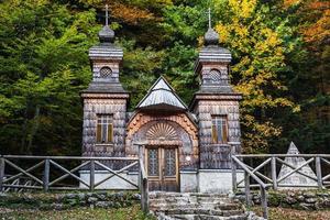 de Russisch kapel in triglav nationaal park in Slovenië foto