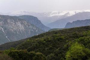 voorjaar landschappen van de bergen van Griekenland foto
