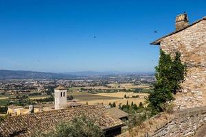 Assisi dorp in de regio Umbrië, Italië. de stad staat bekend om de belangrijkste Italiaanse basiliek gewijd aan st. francis-san francesco. foto