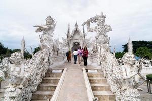 Chiang rai, Thailand - nov 24, 2022 - wat rong khun beroemde tempel, of wit tempel in chiang, Thailand foto