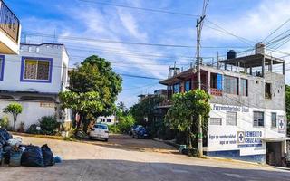 puerto escondido oaxaca Mexico 2022 bezig weg straat het rijden auto's verkeer jam puerto escondido Mexico. foto