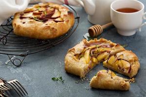 yoghurt en nectarine galette foto