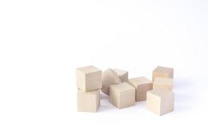 houten kubus speelgoed- voor de kind. concept over opleiding, bedrijf, Speel, strategie, succes. foto