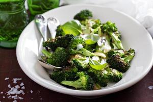 pan geroosterd broccoli met knoflook foto