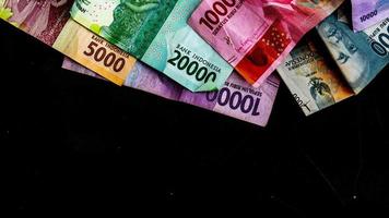 stack van roepia bankbiljetten net zo achtergrond foto