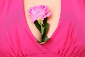 roze roos met roze jurk foto