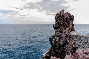 2022 08 18 Madeira lava rots foto