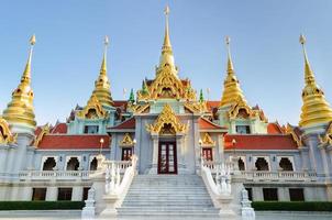 mooi gouden pagode foto