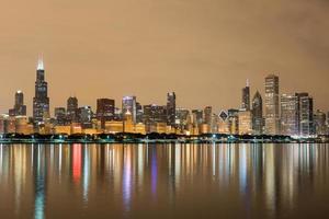 skyline van chicago's nachts foto