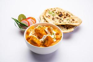 smakelijk boter kip kerrie of murg makhanwala of masala schotel van Indisch keuken foto