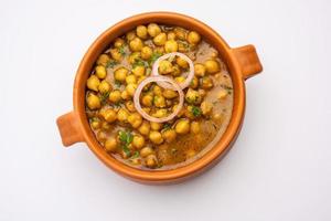 Punjabi chana masala of chole massaal, is een authentiek noorden Indisch stijl kerrie gemaakt met kikkererwten foto