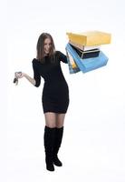 boodschappen doen concept. mooi glimlachen brunette met boodschappen doen Tassen foto