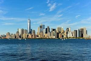 visie van de nieuw york stad horizon Aan een zomer dag. foto