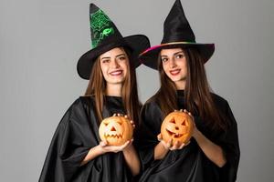 meisjes in halloween stijl kleren foto