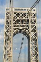 toren van de George Washington brug toetreden nieuw Jersey en nieuw york. foto