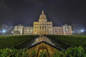 de Texas staat Capitol gebouw verlenging, nacht foto