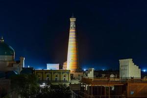 de architectuur van de oud de stad madrassa en Islam khoja minaret. foto