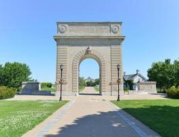 Koninklijk leger college gedenkteken boog, Kingston, Ontario foto