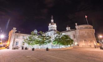 Kingston stad hal, Ontario Bij nacht foto