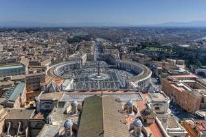 visie van de Vaticaan stad van heilige peter's koepel in de Vaticaan stad, Rome, Italië foto