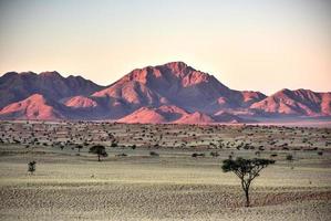 woestijn landschap - namibrand, Namibië foto