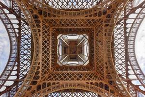 de iconisch eiffel toren in Parijs, Frankrijk. foto