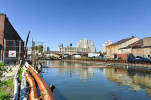 gowanus kanaal, brooklyn, ny foto