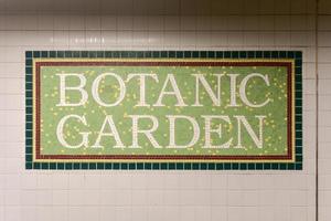 brooklyn, nieuw york - januari 10, 2016 - botanisch tuin metro hou op in brooklyn, nieuw york in de nieuw york stad metro systeem. foto